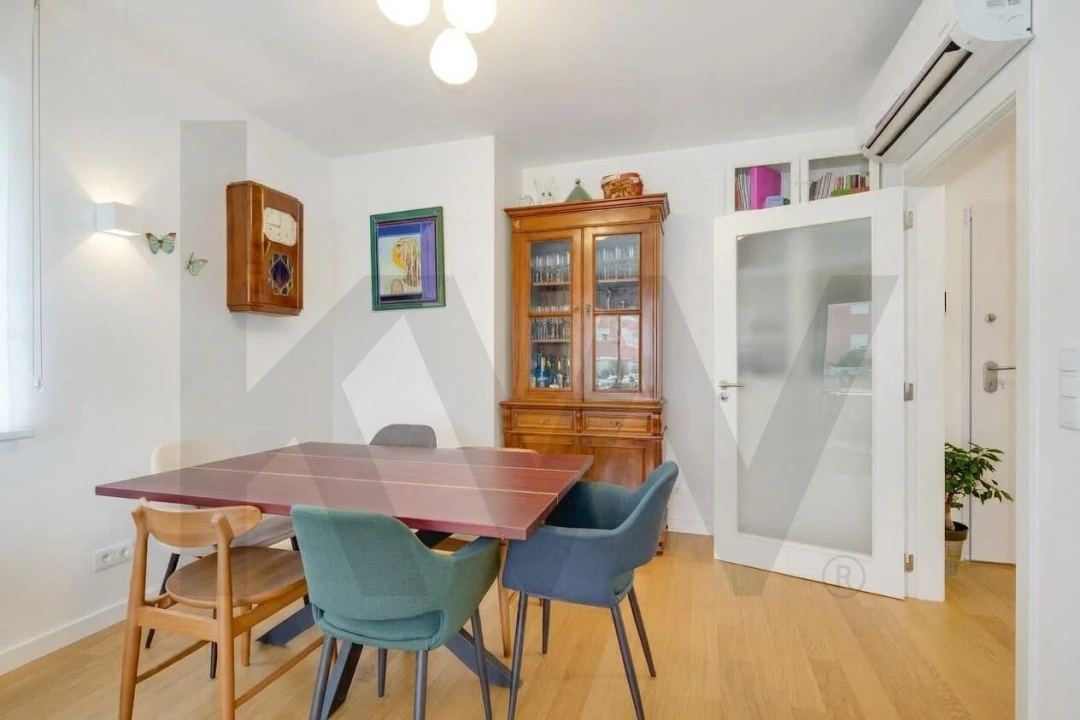 Apartamento T2 para Venda em Lumiar Foto 5