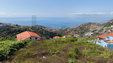 Terreno para Venda em Estreito de Camara de Lobos