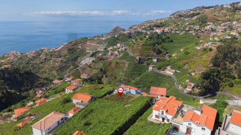 Terreno para Venda em Estreito de Camara de Lobos