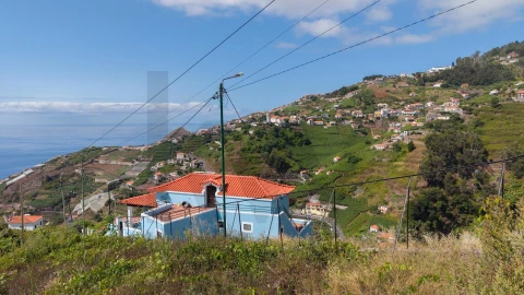 Terreno para Venda em Estreito de Camara de Lobos