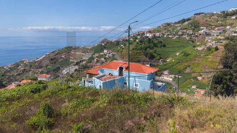 Terreno para Venda em Estreito de Camara de Lobos