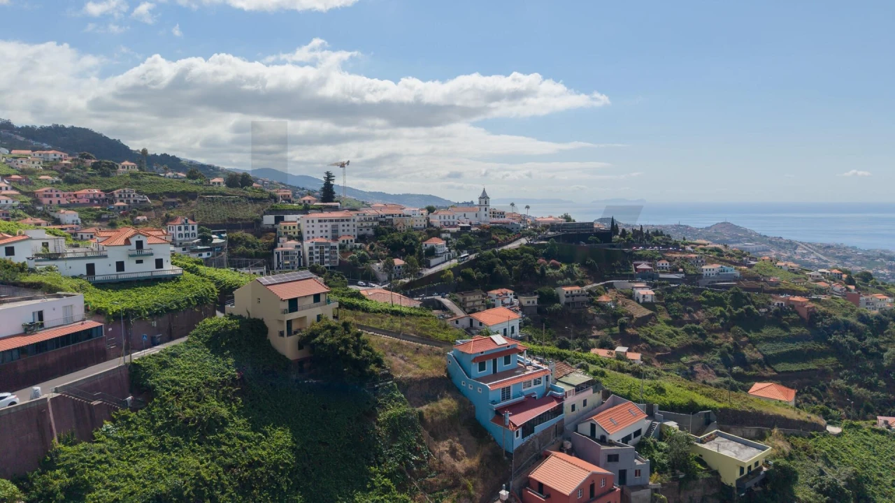 Terreno para Venda em Estreito de Camara de Lobos Foto 21