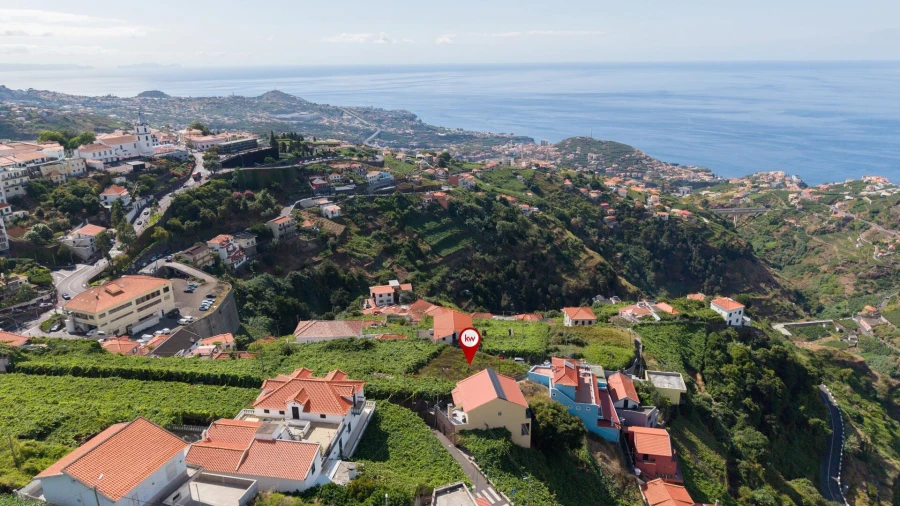 Terreno para Venda em Estreito de Camara de Lobos Foto 4