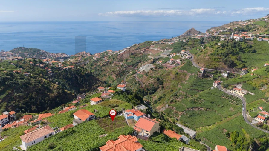 Terreno para Venda em Estreito de Camara de Lobos