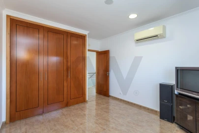 Moradia T4 para Venda em São João das Lampas e Terrugem