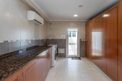 Moradia T4 para Venda em São João das Lampas e Terrugem