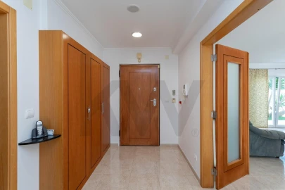 Moradia T4 para Venda em São João das Lampas e Terrugem