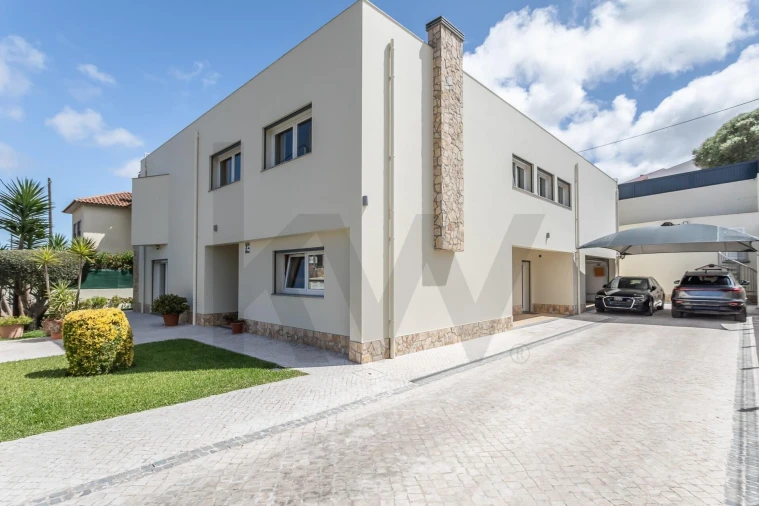 Moradia T4 para Venda em São João das Lampas e Terrugem Foto 2