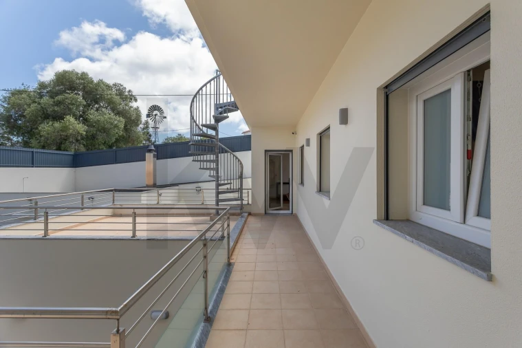 Moradia T4 para Venda em São João das Lampas e Terrugem Foto 36