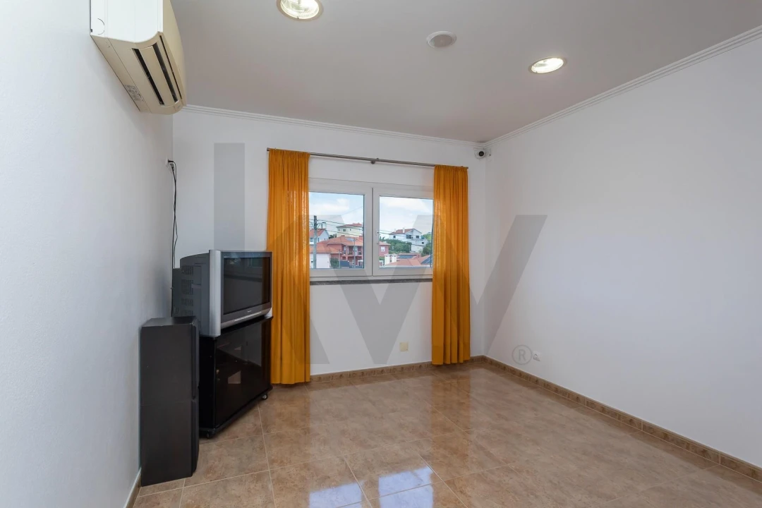 Moradia T4 para Venda em São João das Lampas e Terrugem Foto 48
