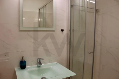 Apartamento T2 para Arrendamento em Oeiras e São Julião da Barra, Paço de Arcos e Caxias