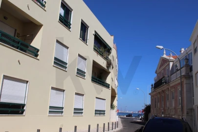 Apartamento T2 para Arrendamento em Oeiras e São Julião da Barra, Paço de Arcos e Caxias
