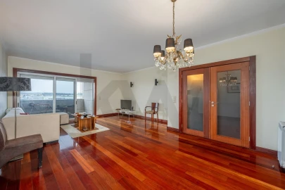 Apartamento T3 para Venda em Cidade da Maia