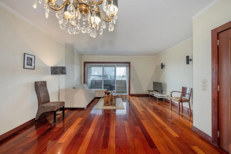 Apartamento T3 para Venda em Cidade da Maia Foto 2