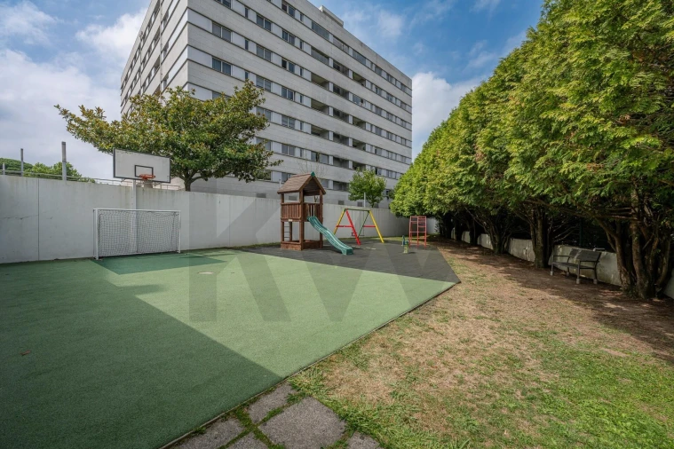 Apartamento T3 para Venda em Cidade da Maia Foto 49