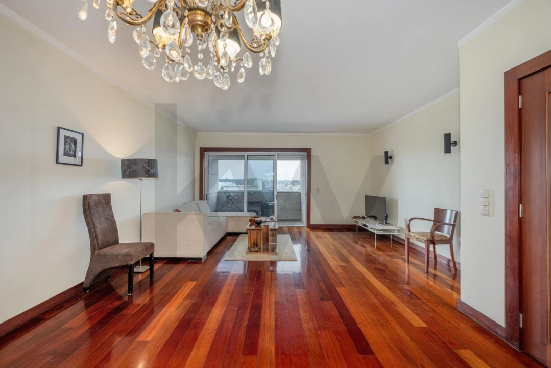 Apartamento T3 para Venda em Cidade da Maia Foto 2