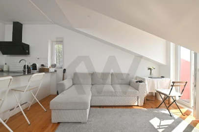 Apartamento T2 para Arrendamento em Oeiras e São Julião da Barra, Paço de Arcos e Caxias