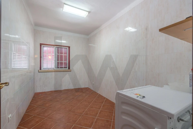 Moradia T7 para Venda em Eiras e São Paulo de Frades Foto 17