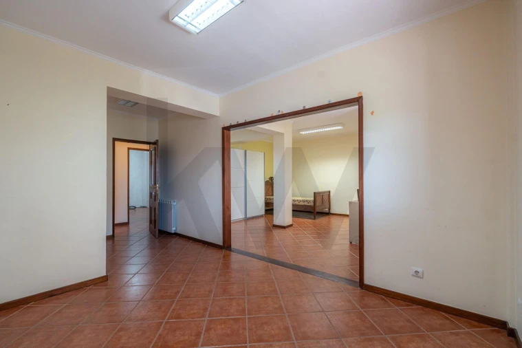 Moradia T7 para Venda em Eiras e São Paulo de Frades Foto 3
