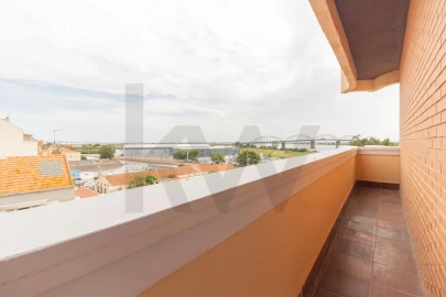Apartamento T2 para Arrendamento em Vila Franca de Xira