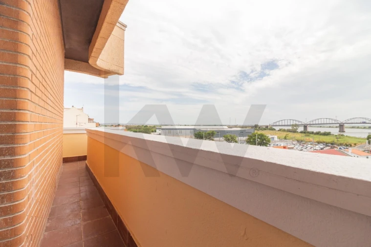 Apartamento T2 para Arrendamento em Vila Franca de Xira Foto 2