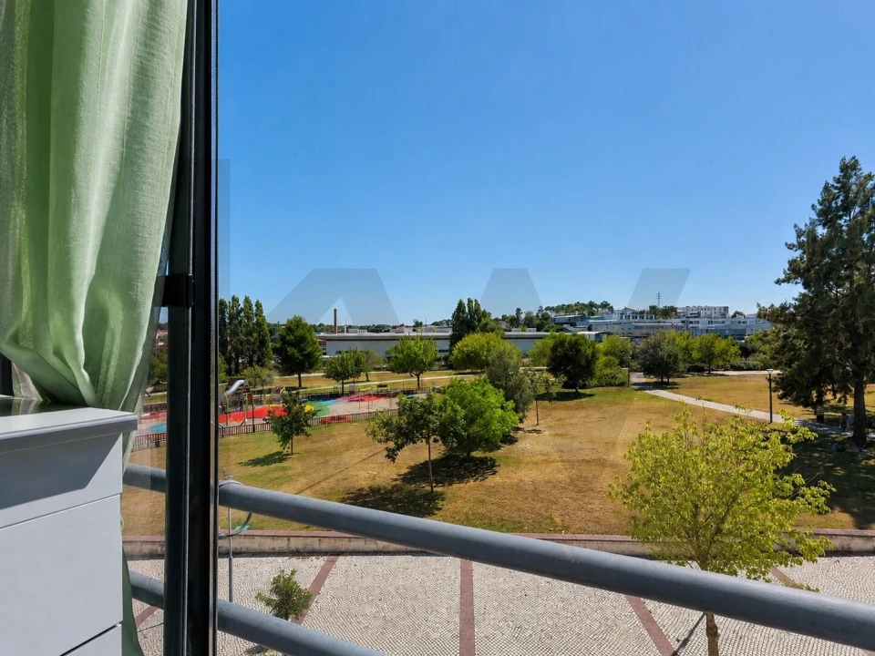 Apartamento T3 para Arrendamento em Charneca de Caparica e Sobreda Foto 3