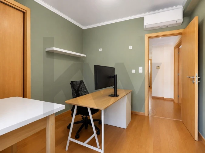 Apartamento T3 para Arrendamento em Charneca de Caparica e Sobreda Foto 13