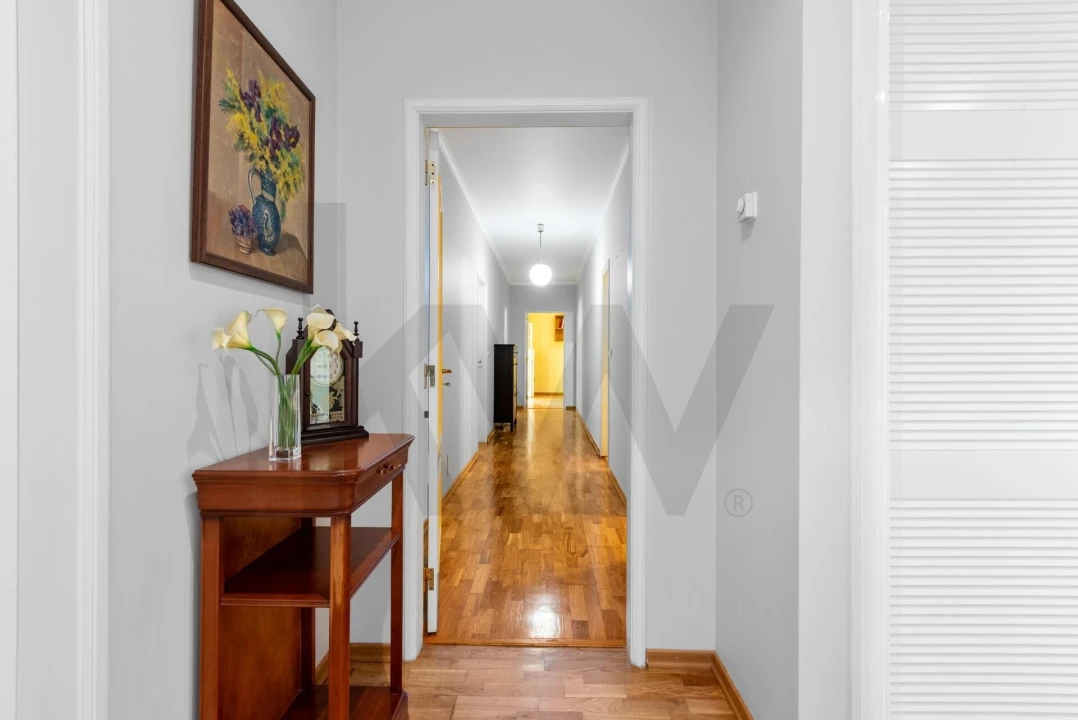Apartamento T4 para Venda em Agualva e Mira-Sintra Foto 9