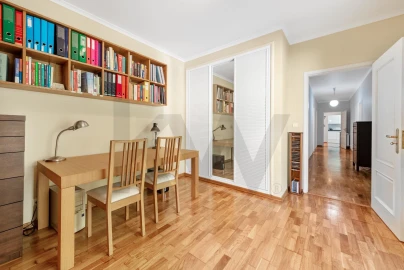 Apartamento T4 para Venda em Agualva e Mira-Sintra