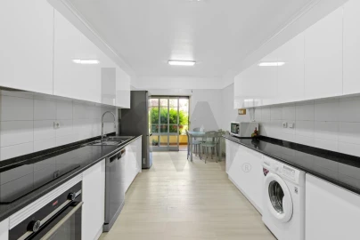Apartamento T4 para Venda em Agualva e Mira-Sintra