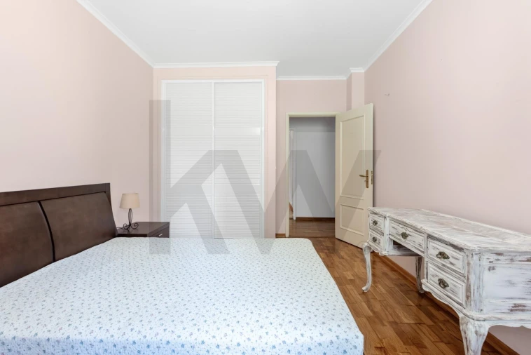 Apartamento T4 para Venda em Agualva e Mira-Sintra Foto 14