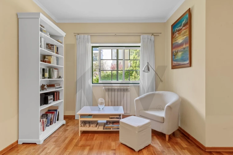 Apartamento T4 para Venda em Agualva e Mira-Sintra Foto 6