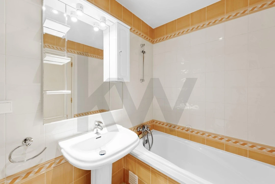 Apartamento T4 para Venda em Agualva e Mira-Sintra Foto 11
