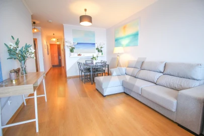 Apartamento T2 para Arrendamento em Caniço