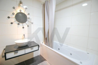 Apartamento T2 para Arrendamento em Caniço