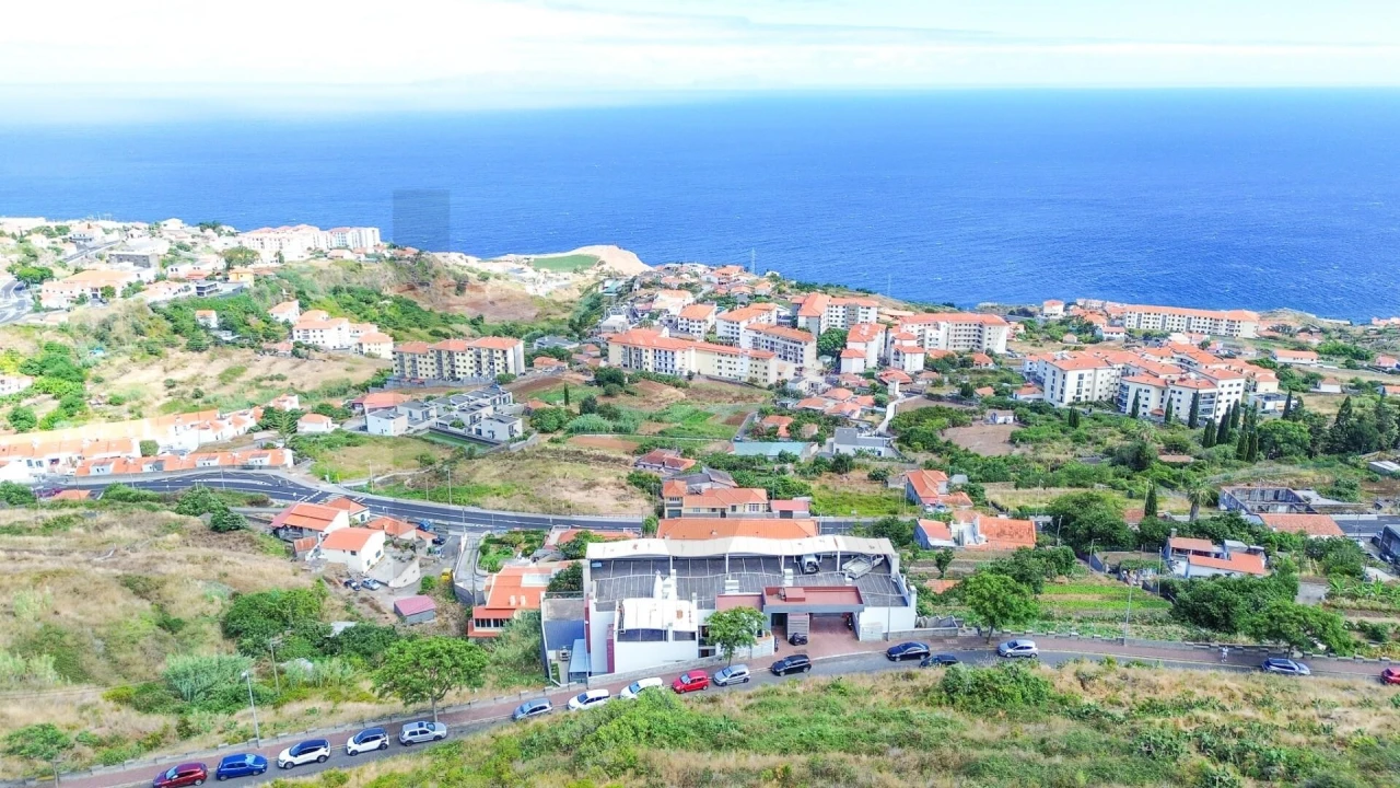 Apartamento T2 para Arrendamento em Caniço Foto 5
