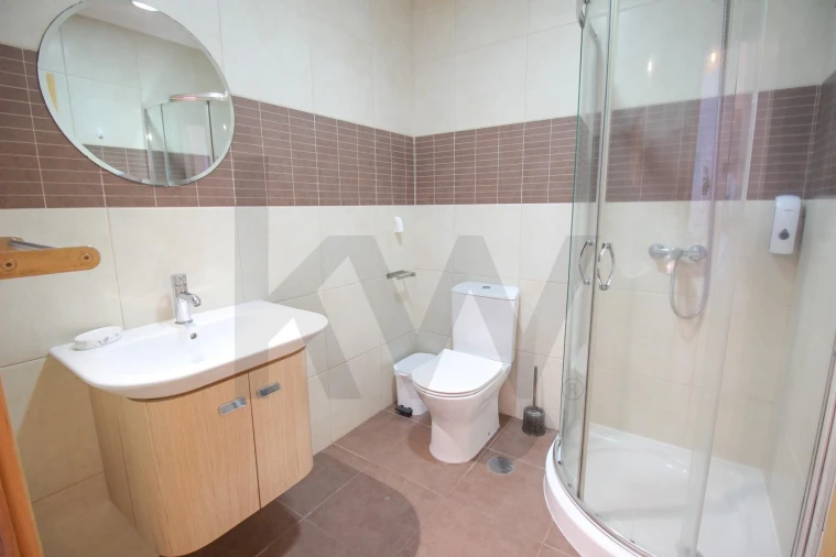 Apartamento T2 para Arrendamento em Caniço Foto 22