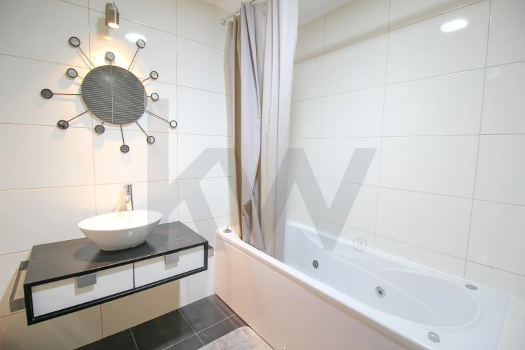 Apartamento T2 para Arrendamento em Caniço Foto 18