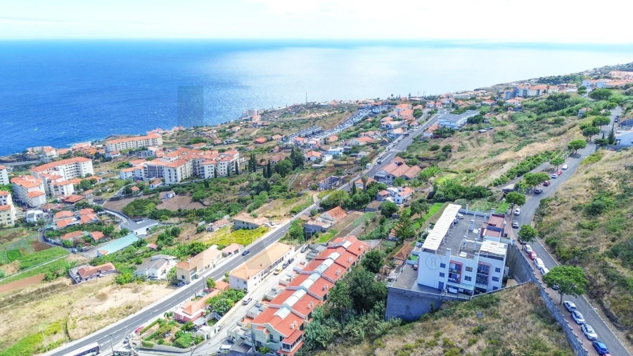 Apartamento T2 para Arrendamento em Caniço Foto 8