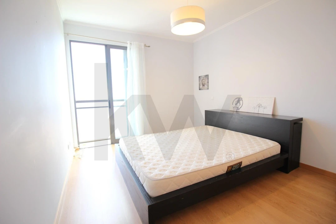 Apartamento T2 para Arrendamento em Caniço Foto 15