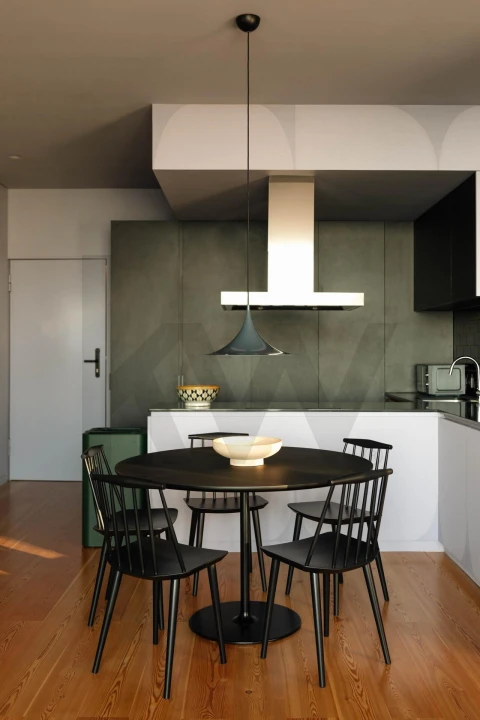 Apartamento T2 para Arrendamento em Aldoar, Foz do Douro e Nevogilde