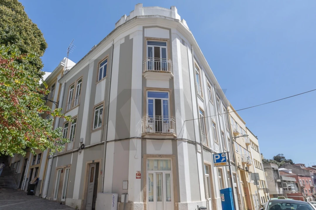 Apartamento T3 para Venda em Arroios Foto 2