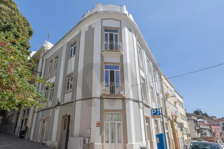 Apartamento T3 para Venda em Arroios Foto 2
