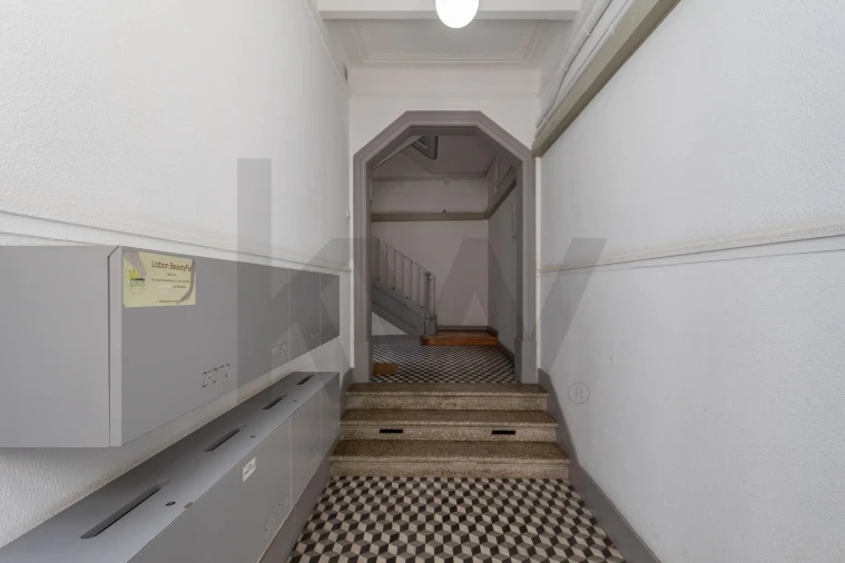 Apartamento T3 para Venda em Arroios Foto 3