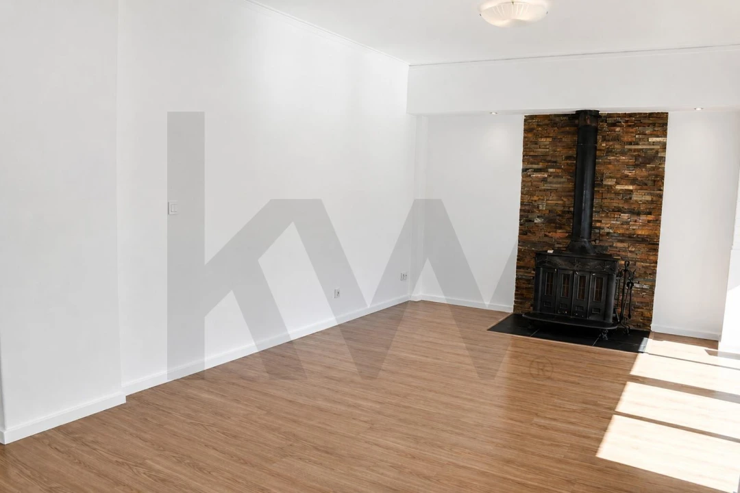 Apartamento T4 para Arrendamento em Lumiar Foto 2