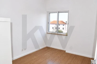 Apartamento T4 para Arrendamento em Lumiar