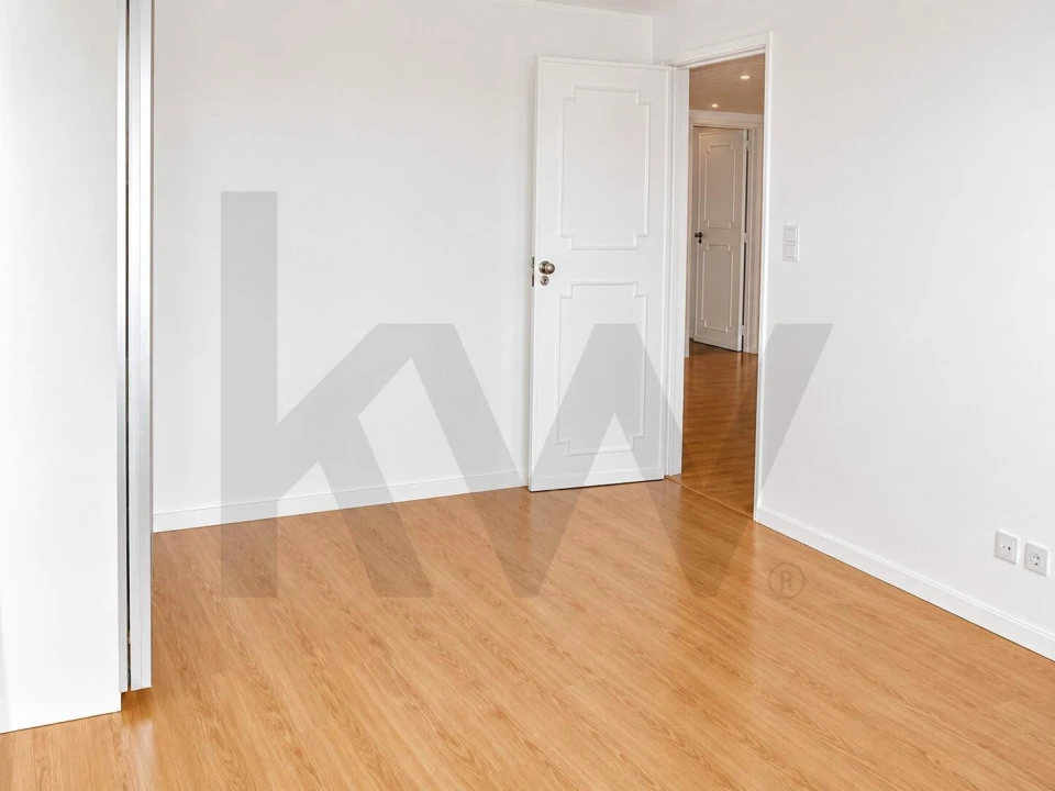 Apartamento T4 para Arrendamento em Lumiar Foto 17