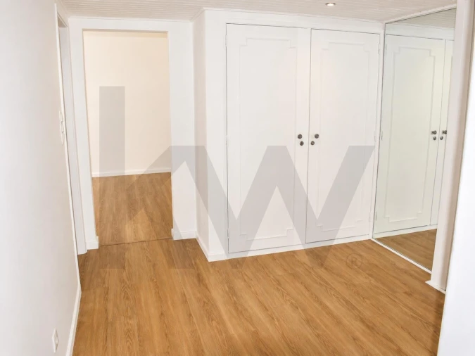 Apartamento T4 para Arrendamento em Lumiar Foto 11