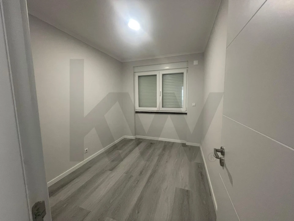 Apartamento T2 para Venda em Benfica Foto 7