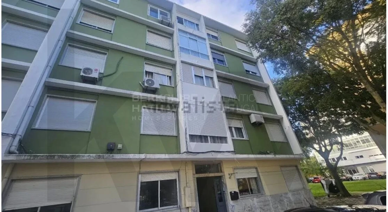 Apartamento T2 para Venda em Benfica Foto 20
